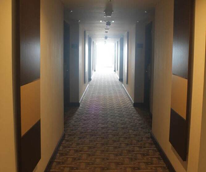 ホテル Dalton Makassar