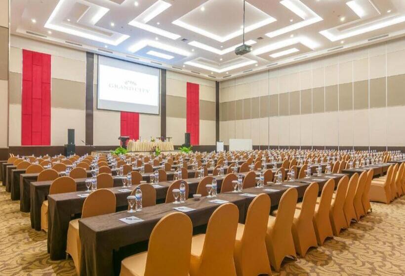 ホテル Dalton Makassar