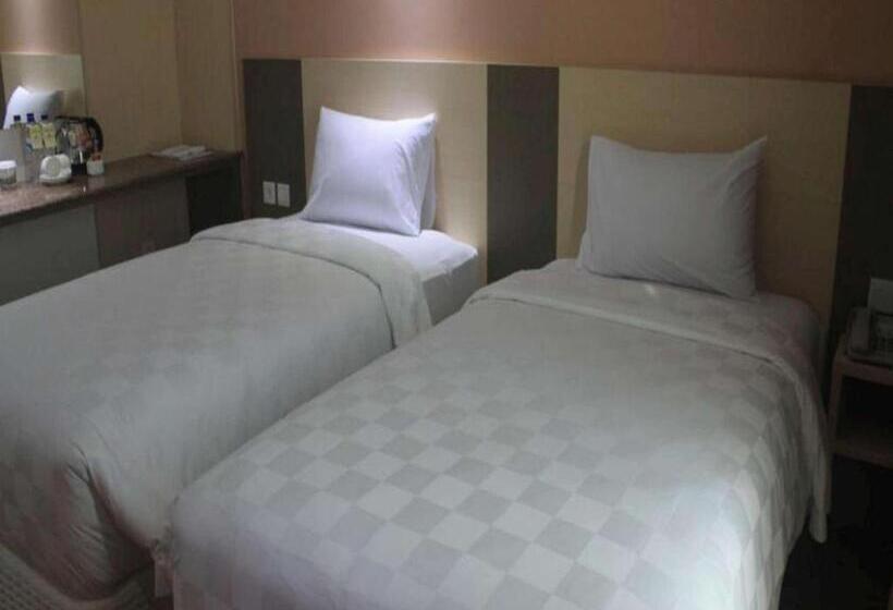 هتل Dalton Makassar