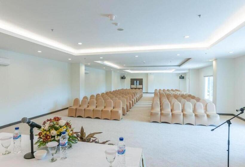 هتل Dalton Makassar