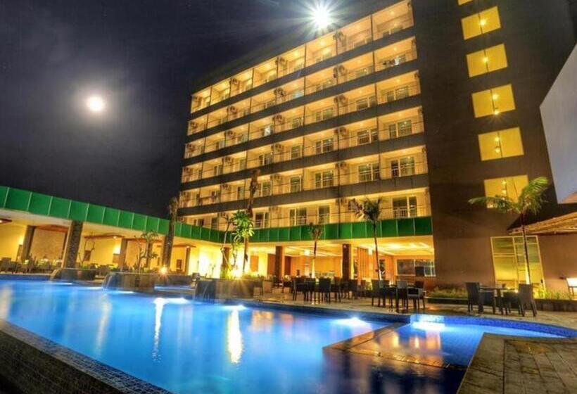 ホテル Dalton Makassar