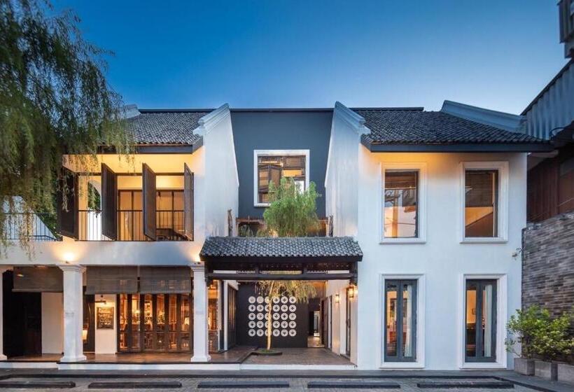 فندق Ping Silhouette