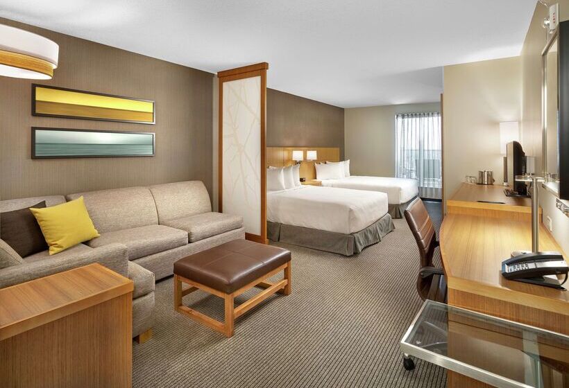 هتل Doubletree By Hilton Edmonton Downtown
