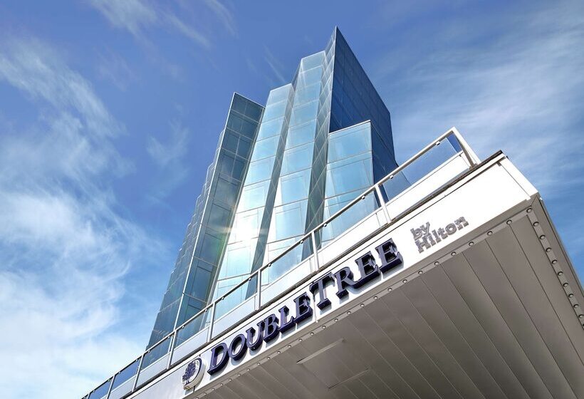 هتل Doubletree By Hilton Edmonton Downtown