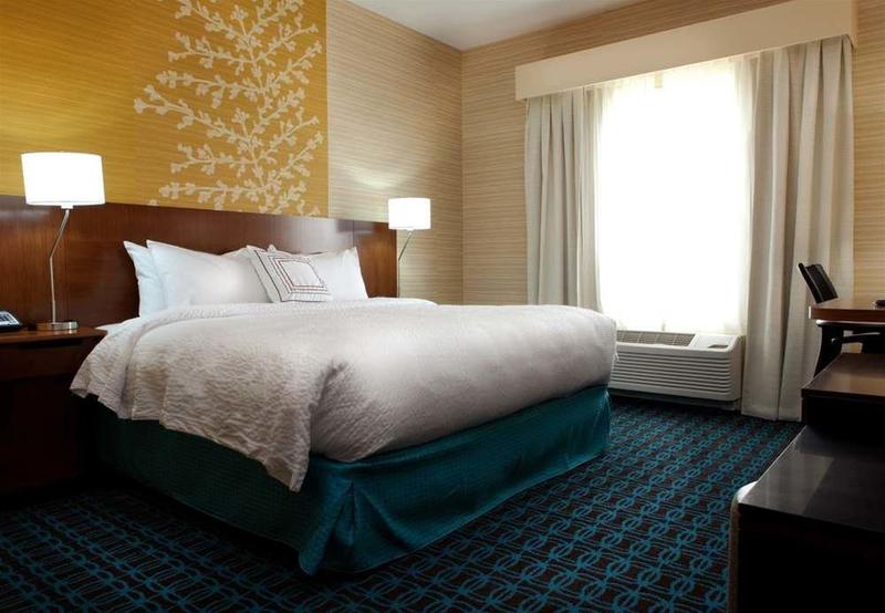 בית מלון כפרי Fairfield Inn & Suites By Marriott Lethbridge