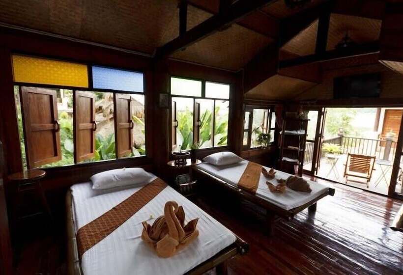 Отель Gin's Maekhong View Resort & Spa