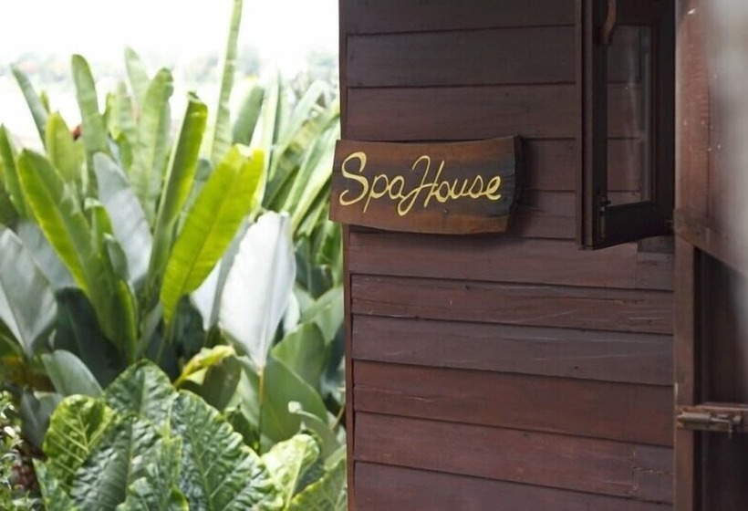 Отель Gin's Maekhong View Resort & Spa