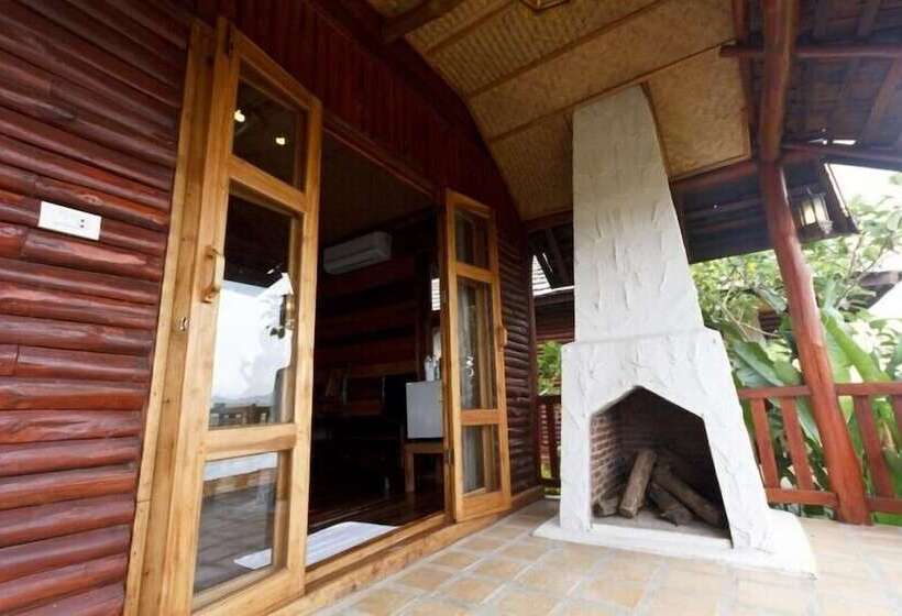 Отель Gin's Maekhong View Resort & Spa