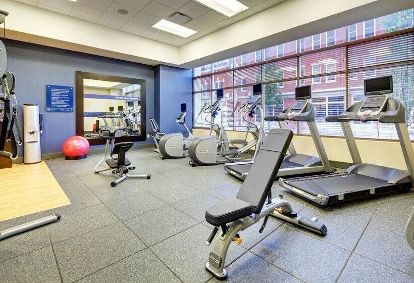 فندق Hampton Inn & Suites Roanokedowntown