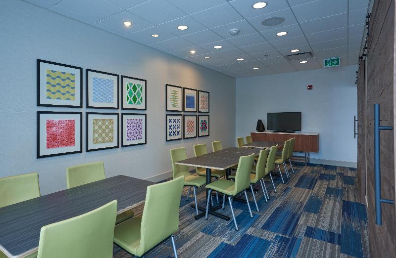 ホテル Holiday Inn Express & Suites St. John S Airport, An Ihg