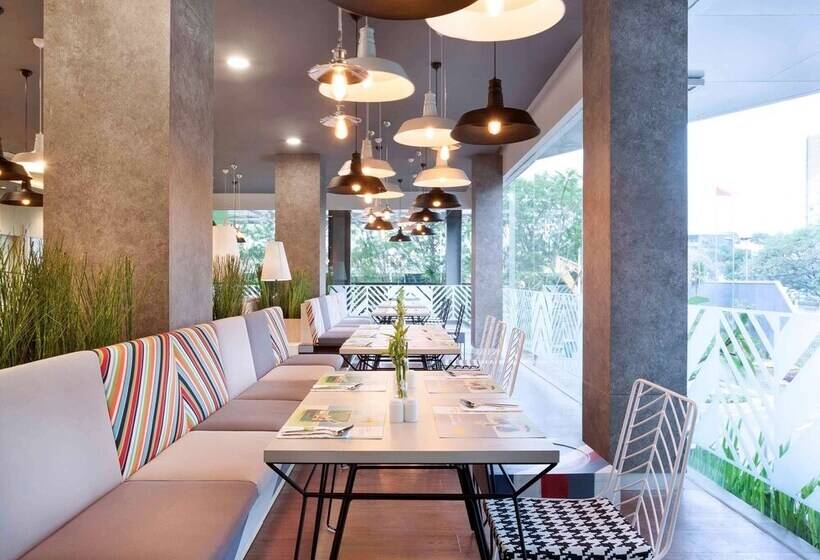 Отель Ibis Styles Jakarta Sunter