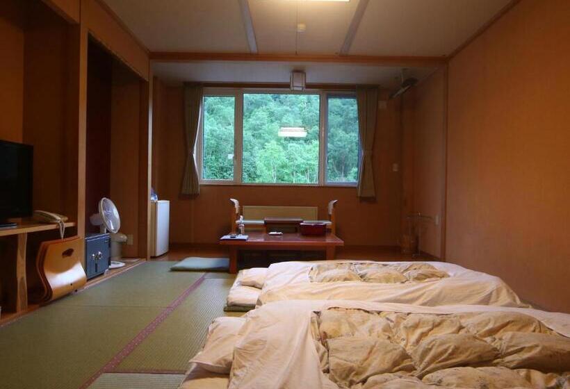 בית מלון כפרי Kamihoroso
