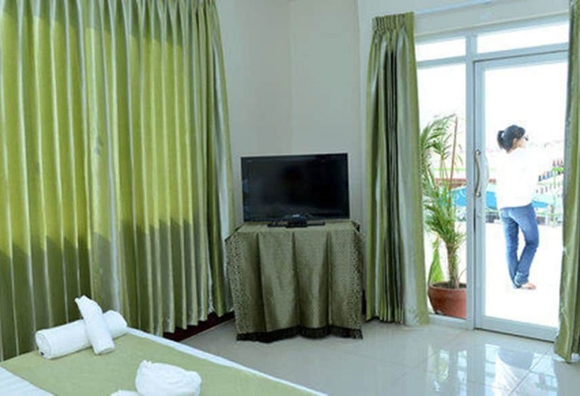 בית מלון כפרי Kimseng Thai