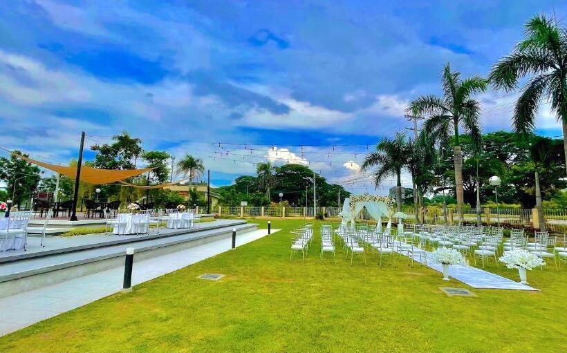 בית מלון כפרי Luisita Central Park