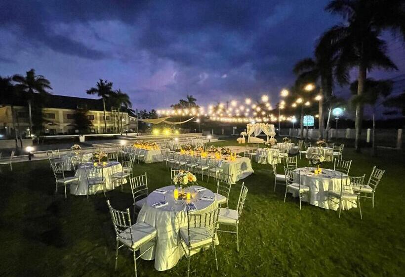 בית מלון כפרי Luisita Central Park