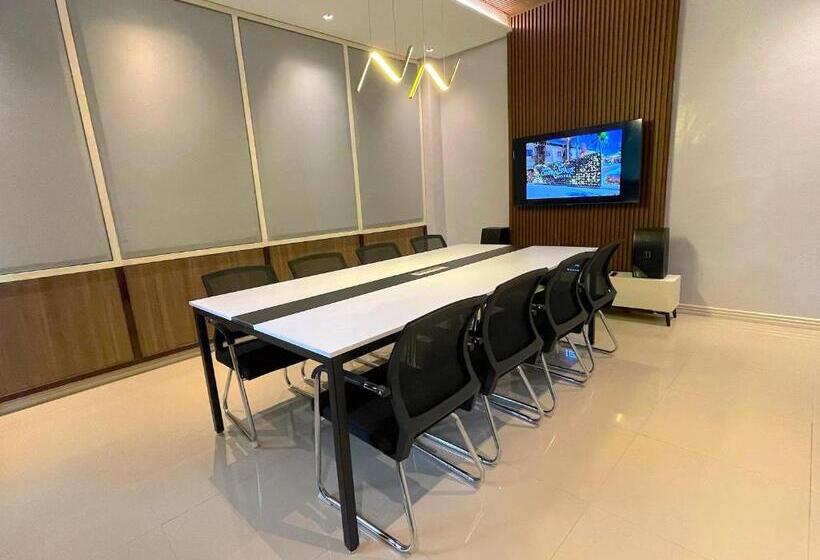 בית מלון כפרי Luisita Central Park