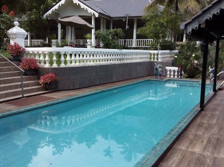 Отель Manor House, Kandy, Lka