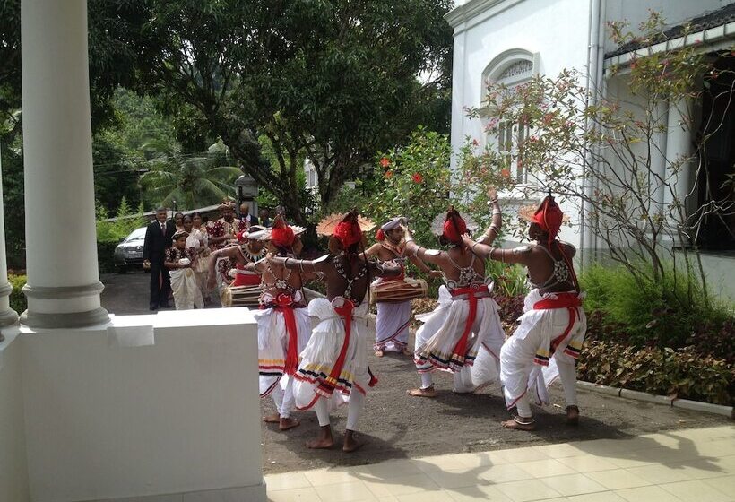 Отель Manor House, Kandy, Lka