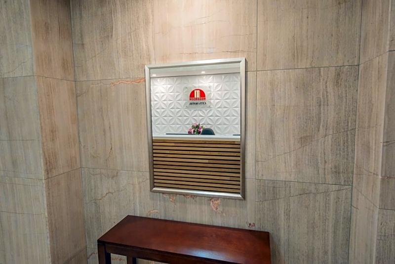 هتل Megaboom City