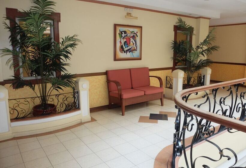 Pacific Breeze Hotel And Resort