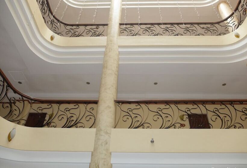 Pacific Breeze Hotel And Resort