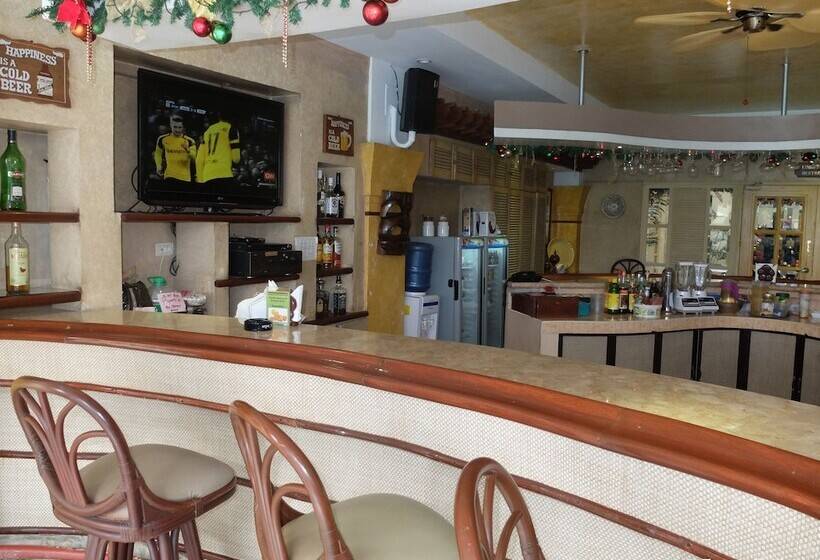 Pacific Breeze Hotel And Resort