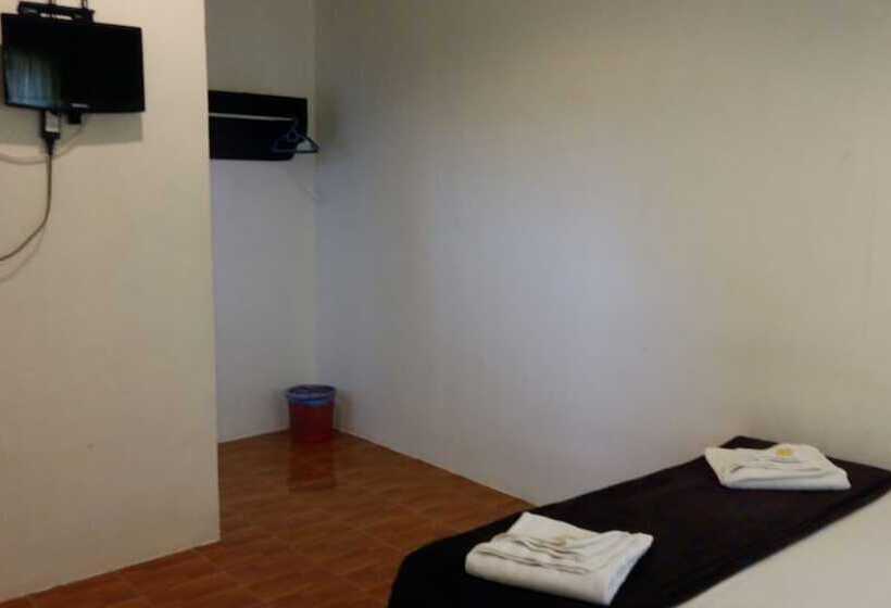 Hotel Pangkor Waterfall Beach Resort