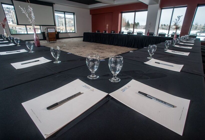 酒店 Pier B Resort