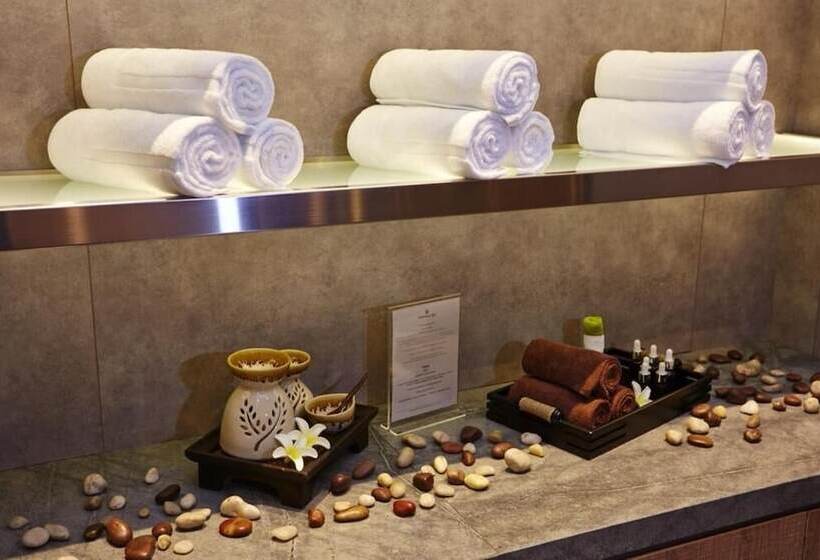 בית מלון כפרי Plaza Premium Lounge Klia   Wellness Spa