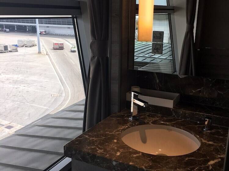 בית מלון כפרי Plaza Premium Lounge Klia   Wellness Spa