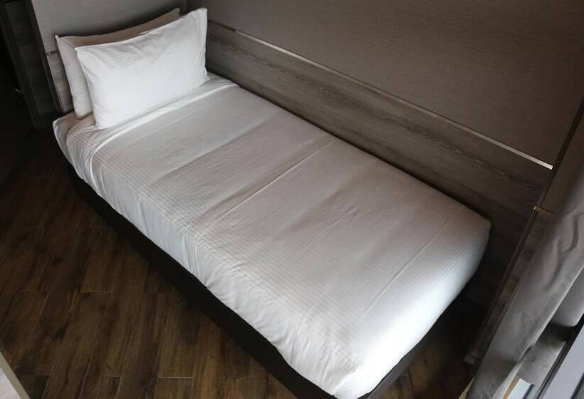 בית מלון כפרי Plaza Premium Lounge Klia   Wellness Spa