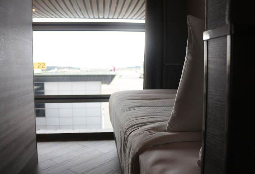 בית מלון כפרי Plaza Premium Lounge Klia   Wellness Spa