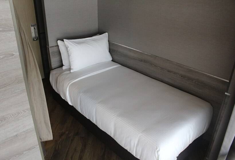 בית מלון כפרי Plaza Premium Lounge Klia   Wellness Spa