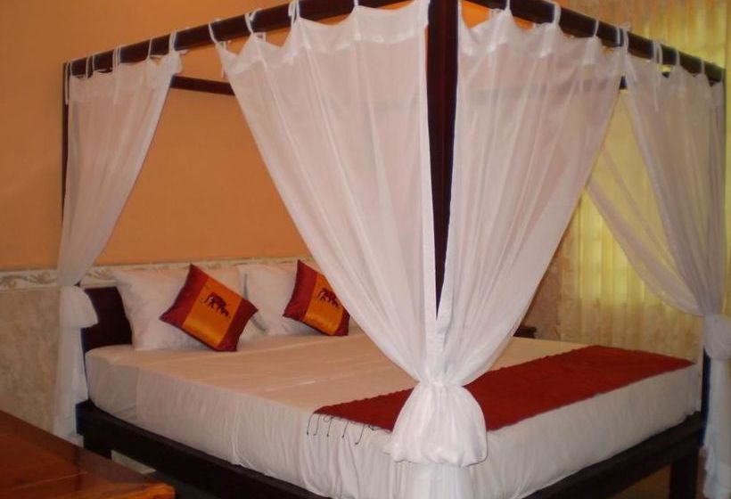 فندق River Village Manor