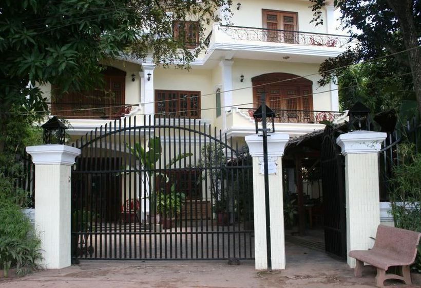 فندق River Village Manor