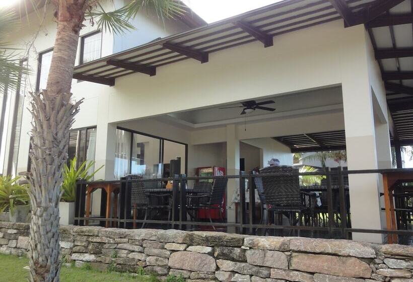 בית מלון כפרי Royal Place Banchang