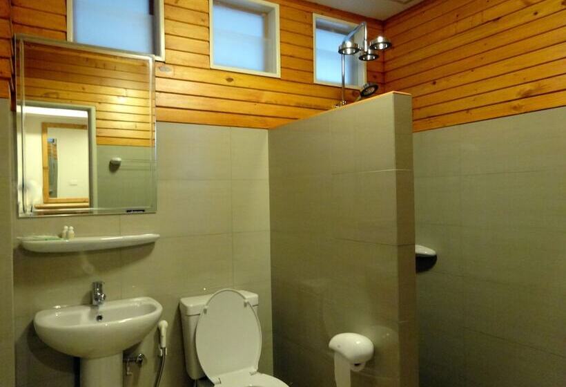 בית מלון כפרי Royal Place Banchang