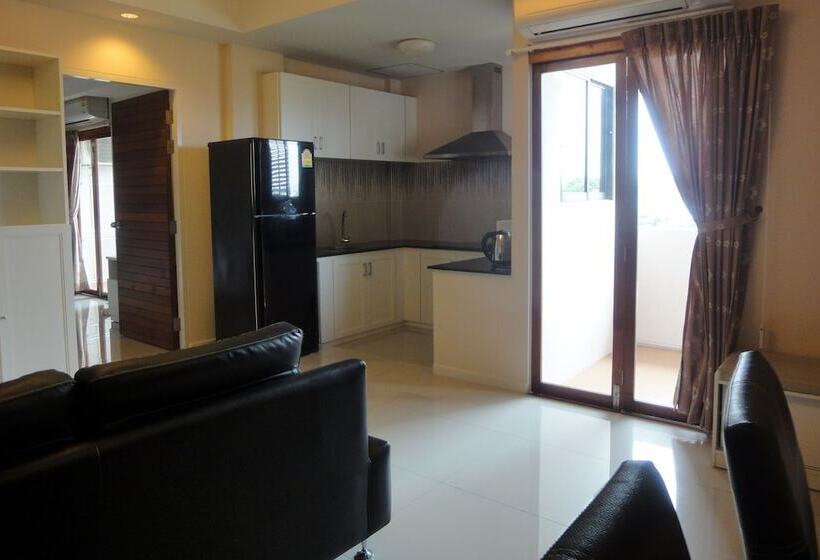 בית מלון כפרי Royal Place Banchang