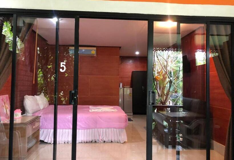 호텔 Ruan Mai San Ngam Resort Sha Plus