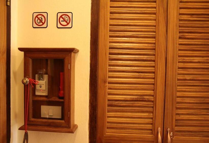 فندق Rustic River Boutique