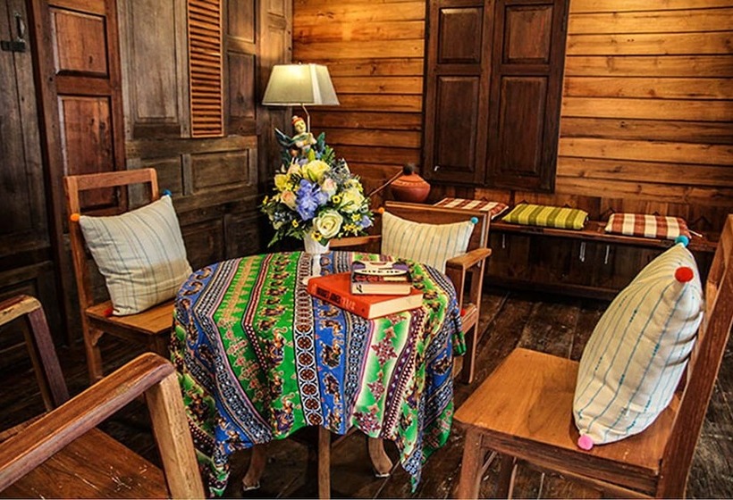 فندق Rustic River Boutique