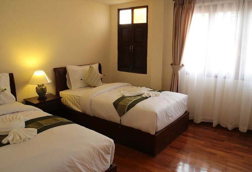 فندق Rustic River Boutique