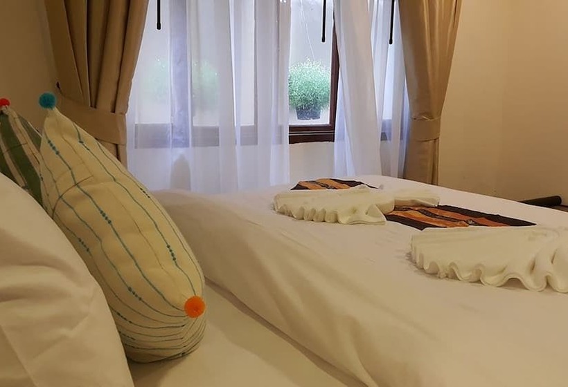 فندق Rustic River Boutique