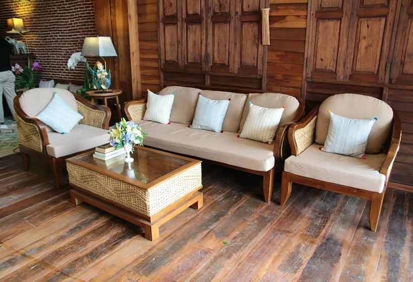 فندق Rustic River Boutique