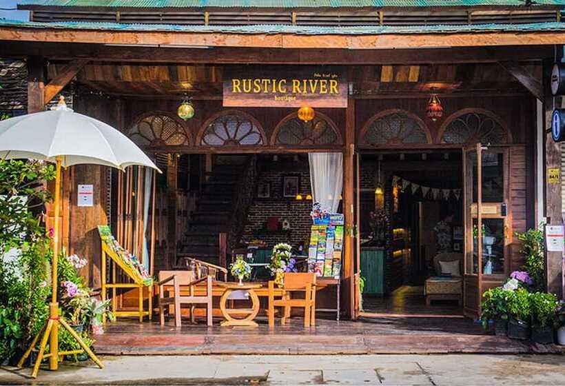 فندق Rustic River Boutique