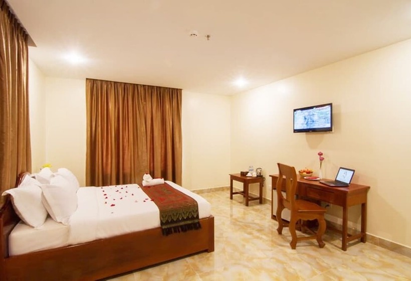 בית מלון כפרי Samnang Laor Phnom Penh