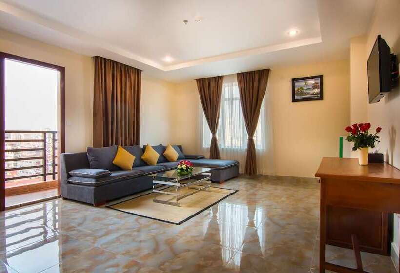 בית מלון כפרי Samnang Laor Phnom Penh