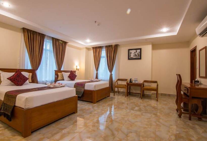 בית מלון כפרי Samnang Laor Phnom Penh