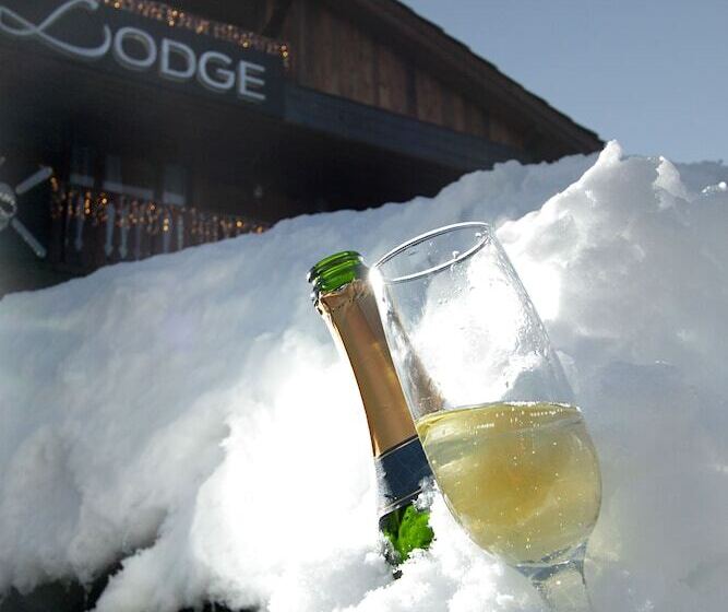 Snow Lodge Hotel Courchevel 1850
