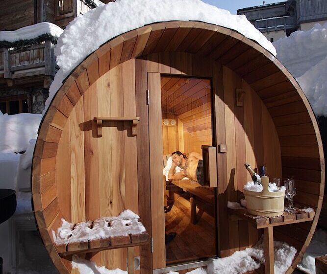 Snow Lodge Hotel Courchevel 1850